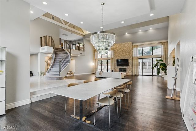 13 Dovetail Circle, Henderson, NV 89014