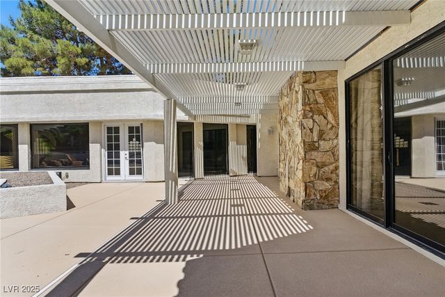 13 Dovetail Circle, Henderson, NV 89014