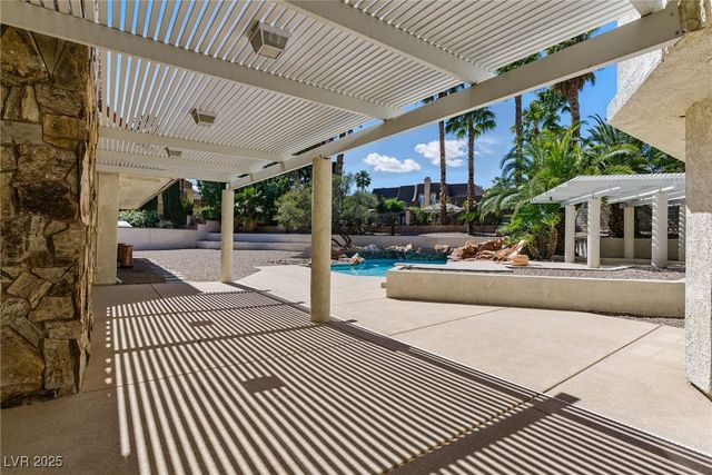 13 Dovetail Circle, Henderson, NV 89014