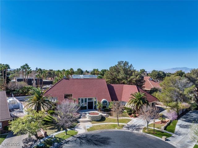 13 Dovetail Circle, Henderson, NV 89014