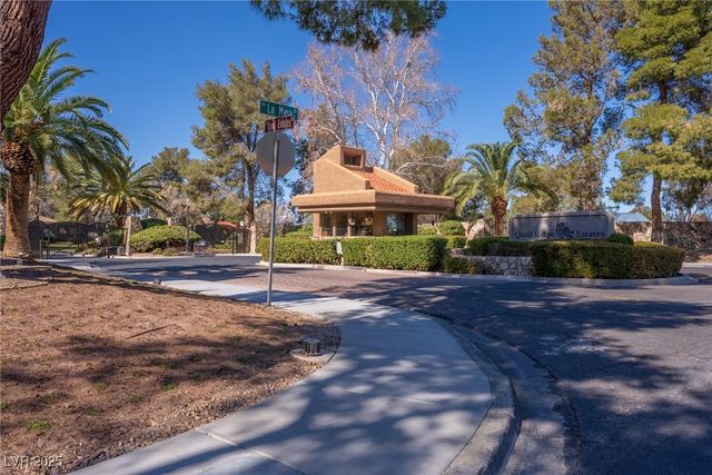 13 Dovetail Circle, Henderson, NV 89014