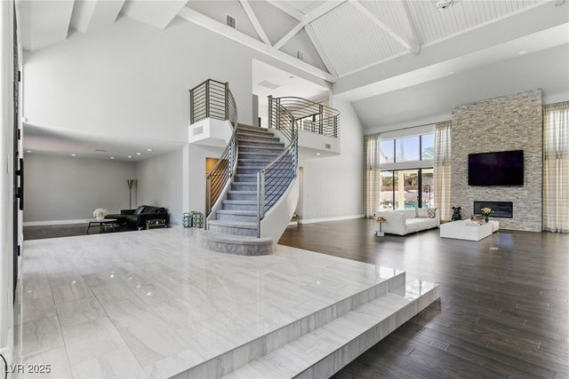 13 Dovetail Circle, Henderson, NV 89014