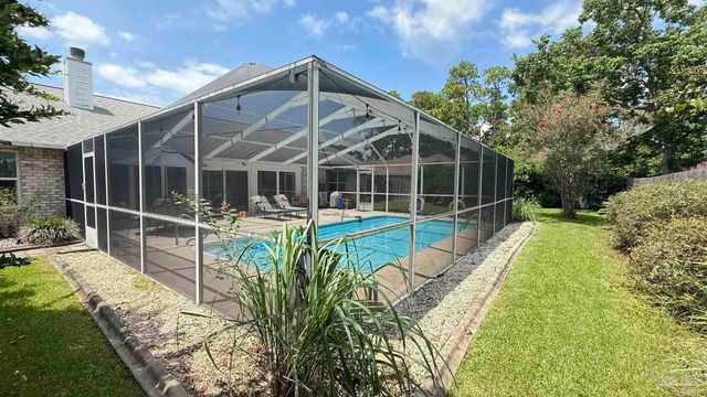 56 Arapaho Dr, Pensacola, FL 32507
