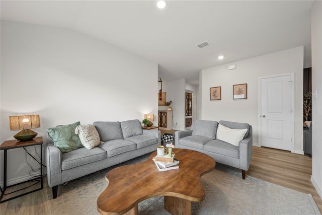 5717 Berkley Heights Drive, Waco, TX 76708