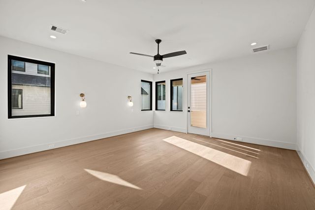 5409 Chevy Chase A, Houston, TX 77056
