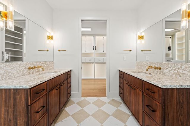 5409 Chevy Chase A, Houston, TX 77056