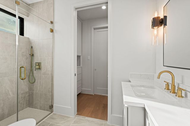 5409 Chevy Chase A, Houston, TX 77056