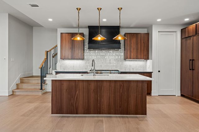 5409 Chevy Chase A, Houston, TX 77056