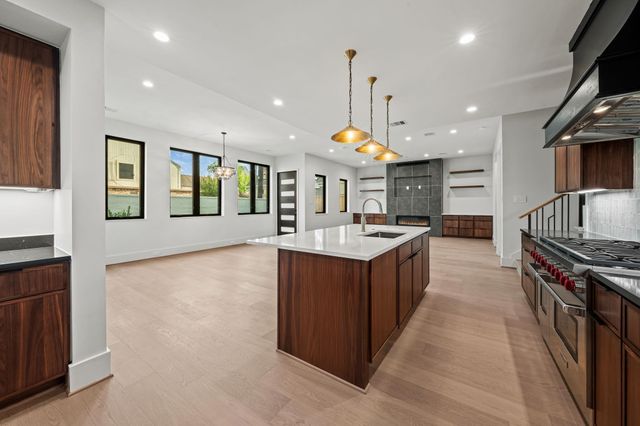 5409 Chevy Chase A, Houston, TX 77056