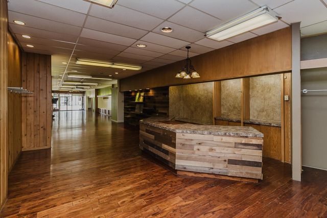 103 S Main, El Dorado, KS 67042