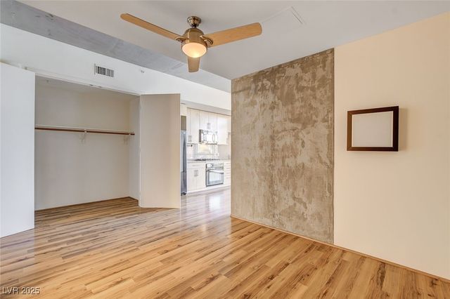 353 East Bonneville Avenue 315, Las Vegas, NV 89101