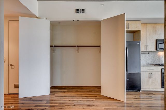 353 East Bonneville Avenue 315, Las Vegas, NV 89101