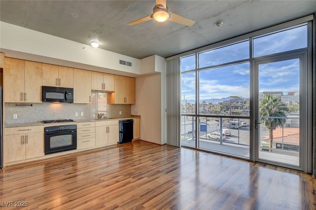 353 East Bonneville Avenue 315, Las Vegas, NV 89101