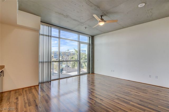 353 East Bonneville Avenue 315, Las Vegas, NV 89101