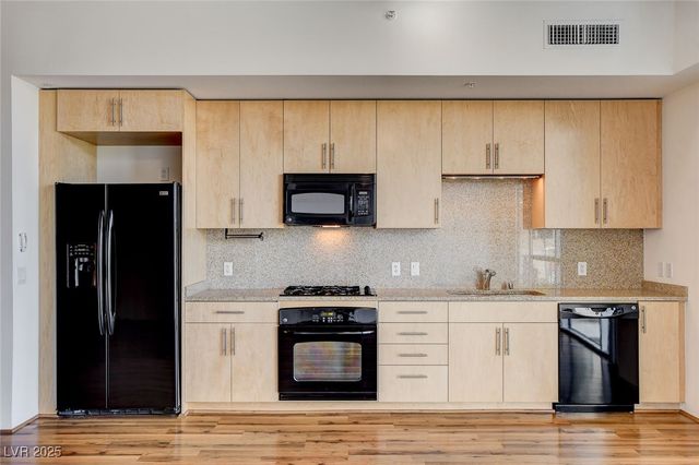 353 East Bonneville Avenue 315, Las Vegas, NV 89101