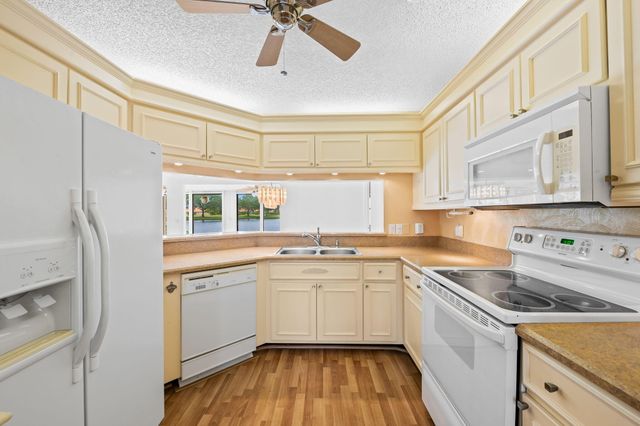 8257 Waterline Drive, Boynton Beach, FL 33472