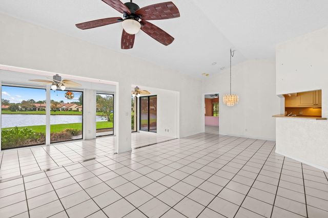 8257 Waterline Drive, Boynton Beach, FL 33472