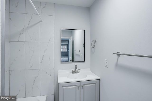 20--6 FLORENCE TOLLGATE, Florence, NJ 08518