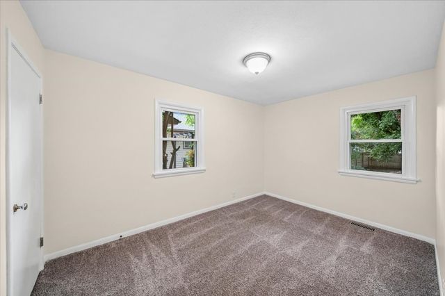 317 S 12th Street, St. Charles, IL 60174