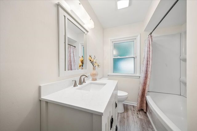 317 S 12th Street, St. Charles, IL 60174
