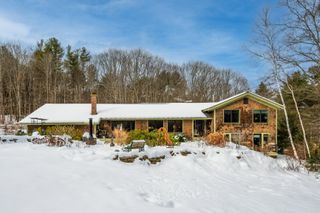53 Elkins Road, New London, NH 03257