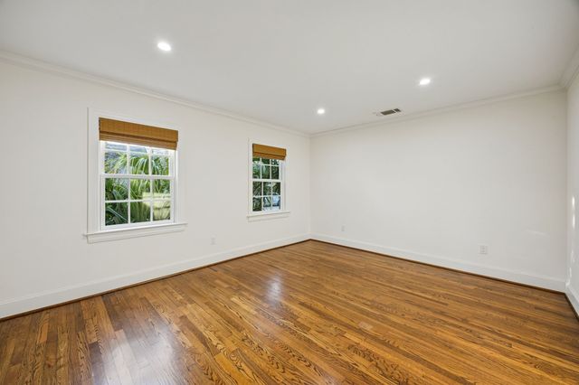 4700 W Amherst Avenue, Dallas, TX 75209