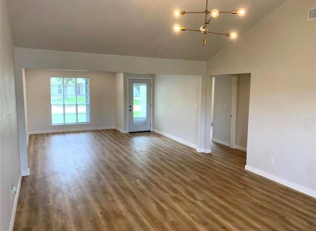 7414 Redding Road, Houston, TX 77036