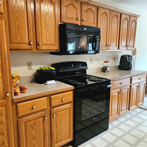 12 Merry Robin Road, Troy, OH 45373