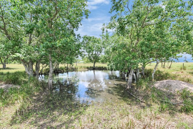 9832 Providence Road, Needville, TX 77461