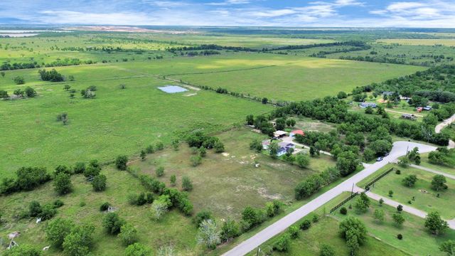 9832 Providence Road, Needville, TX 77461