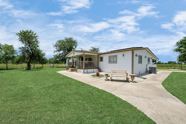 9832 Providence Road, Needville, TX 77461