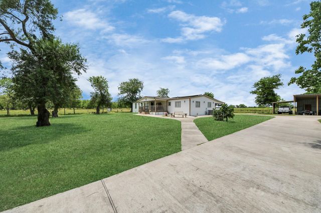 9832 Providence Road, Needville, TX 77461