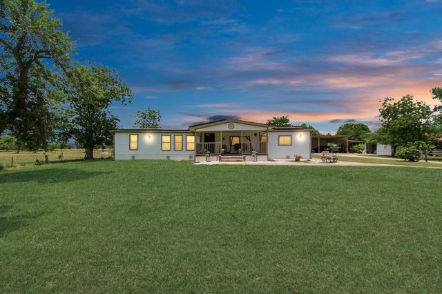9832 Providence Road, Needville, TX 77461