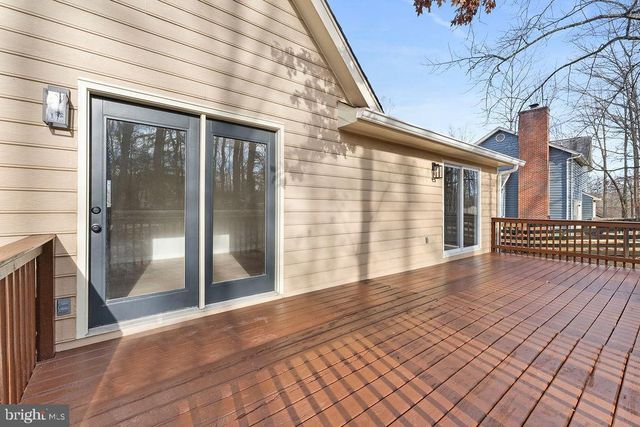 605 LAMPLIGHTER DR, Fredericksburg, VA 22407