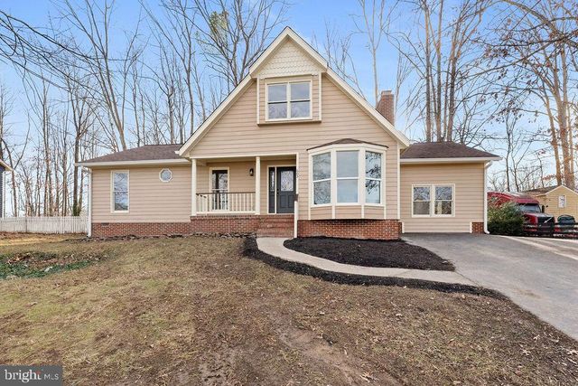 605 LAMPLIGHTER DR, Fredericksburg, VA 22407