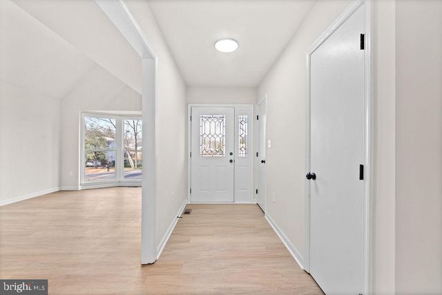 605 LAMPLIGHTER DR, Fredericksburg, VA 22407