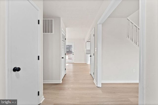 605 LAMPLIGHTER DR, Fredericksburg, VA 22407