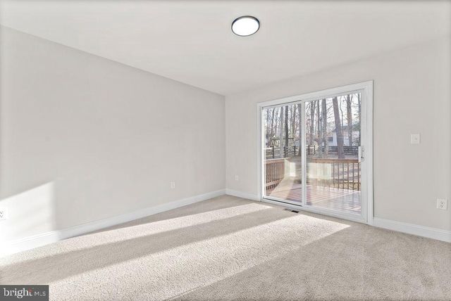 605 LAMPLIGHTER DR, Fredericksburg, VA 22407