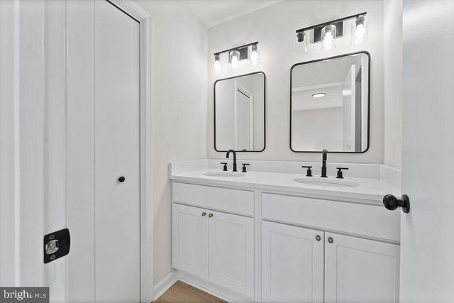 605 LAMPLIGHTER DR, Fredericksburg, VA 22407