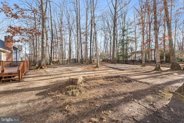 605 LAMPLIGHTER DR, Fredericksburg, VA 22407