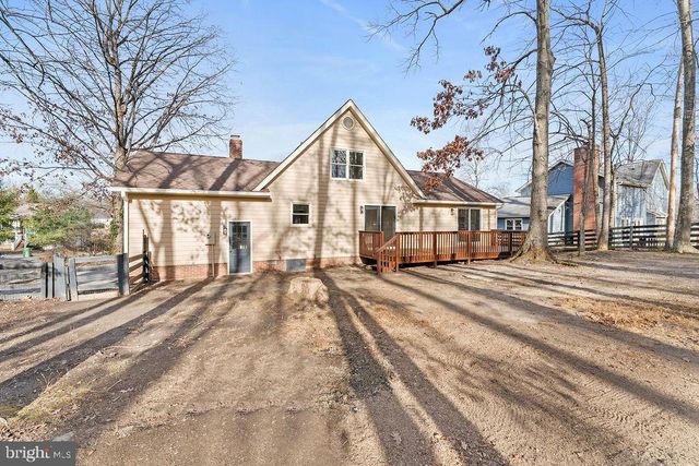 605 LAMPLIGHTER DR, Fredericksburg, VA 22407