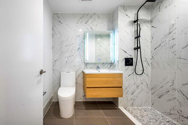 150-02 Northern Blvd 3B, Flushing, NY 11354