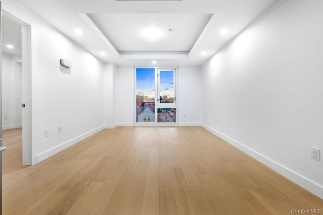 150-02 Northern Blvd 3B, Flushing, NY 11354