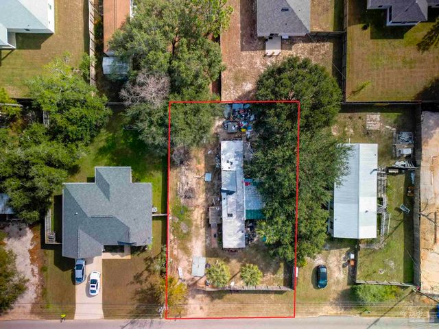 5805 Government Dr, Gulf Breeze, FL 32563