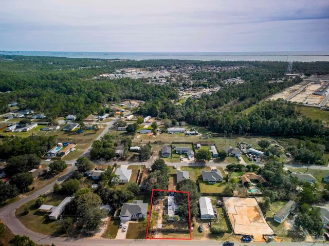 5805 Government Dr, Gulf Breeze, FL 32563