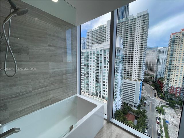 1300 Brickell Bay Dr 2010, Miami, FL 33131