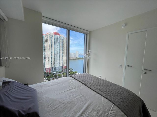 1300 Brickell Bay Dr 2010, Miami, FL 33131