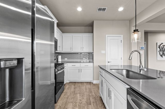 736 Shepperton Way, Fort Worth, TX 76247