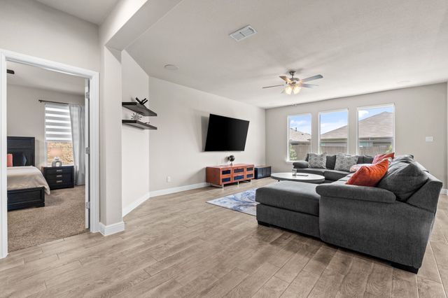736 Shepperton Way, Fort Worth, TX 76247