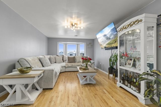 530 Broadway, Elizabeth City, NJ 07206